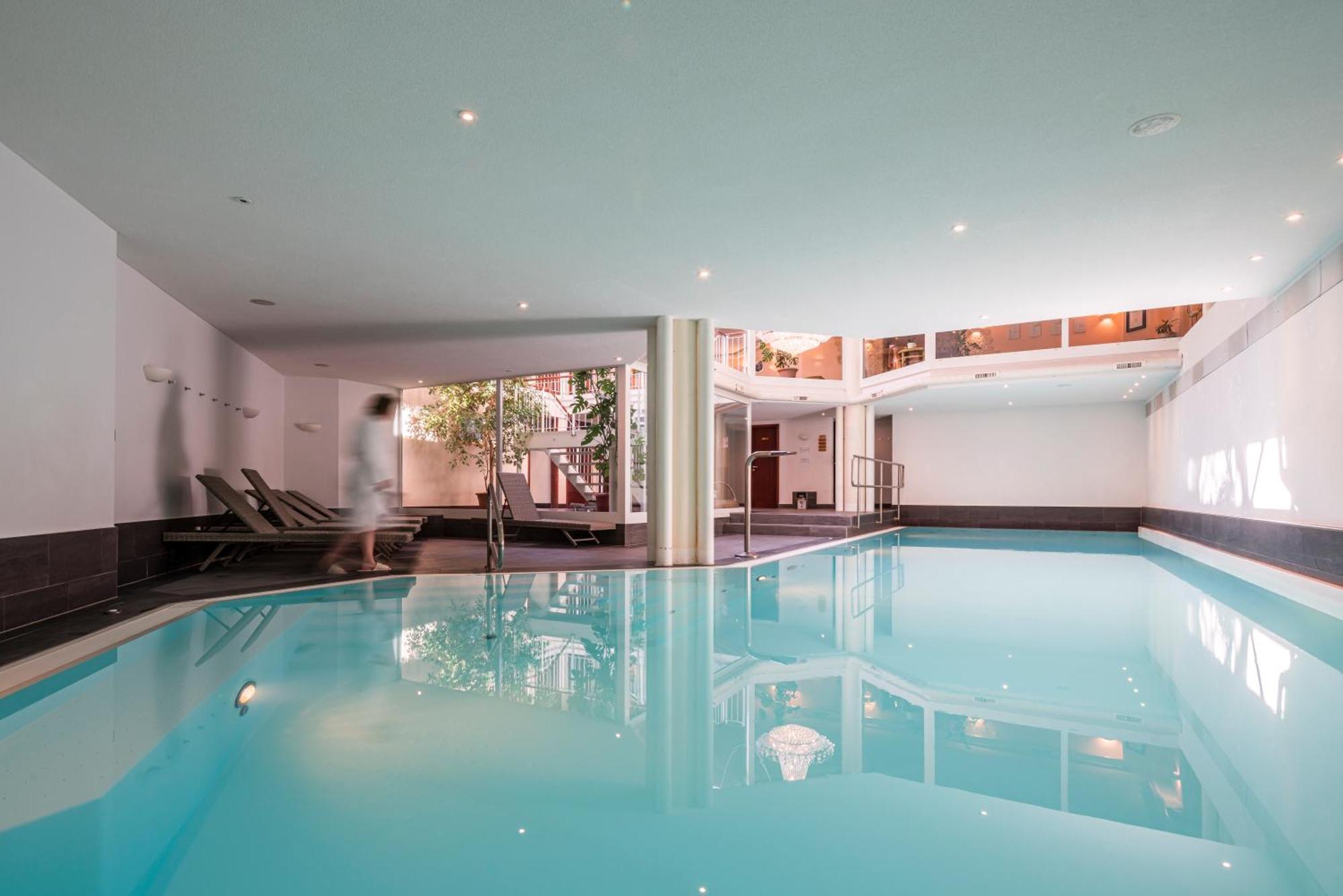 Golfhotel Les Hauts De Gstaad & Spa Kültér fotó